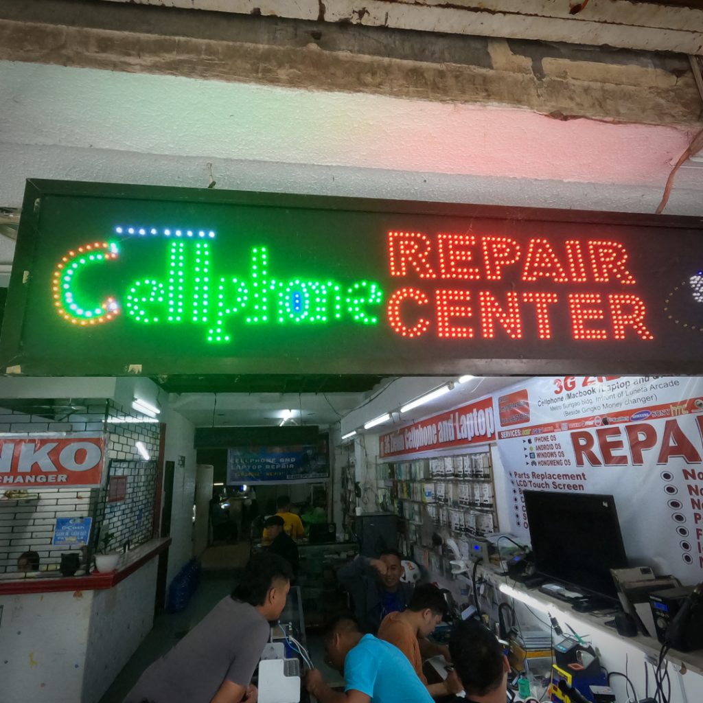 cellphone repair center